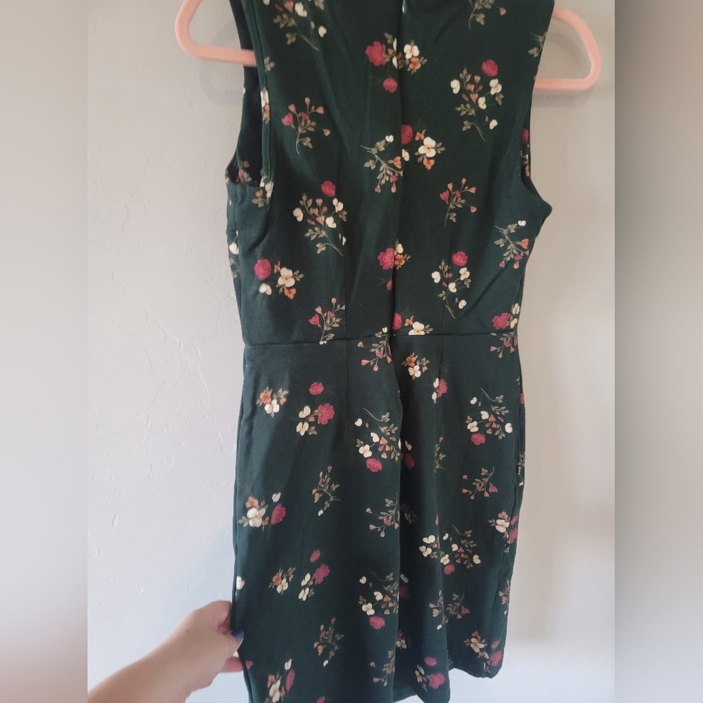 Old Navy Pointe Sheath Dress - Picture 10 of 11